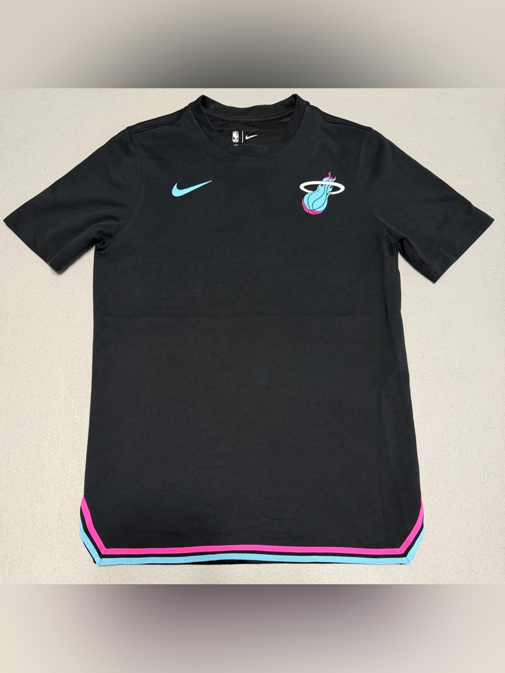 Nike Miami Heat T-Shirt City Edition Medium Men’s, Black, Heavyweight